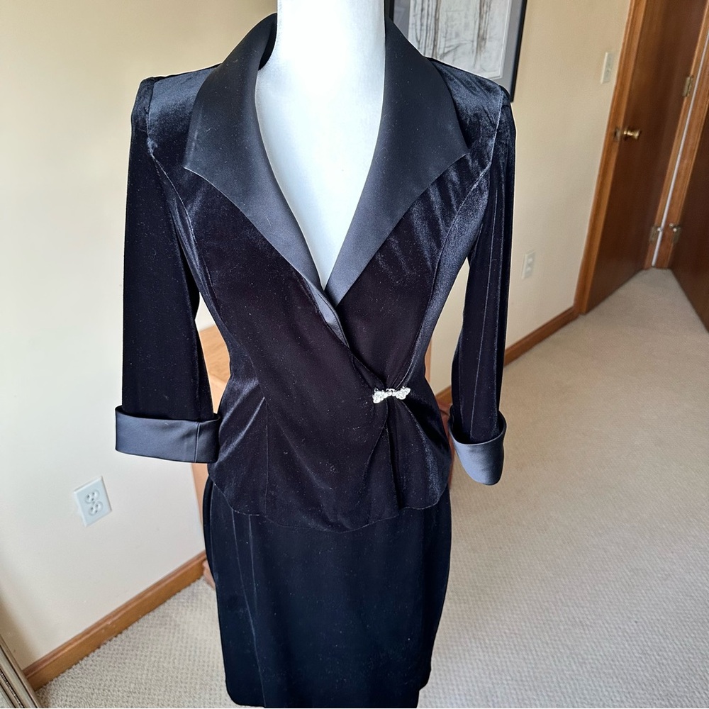Alex Evenings Black Velvet Jacket/Skirt Glam Formal Petite - Picture 3 of 15